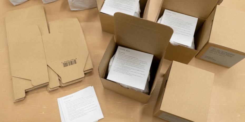 複雑なセット内容にも対応できるアッセンブリ工程 